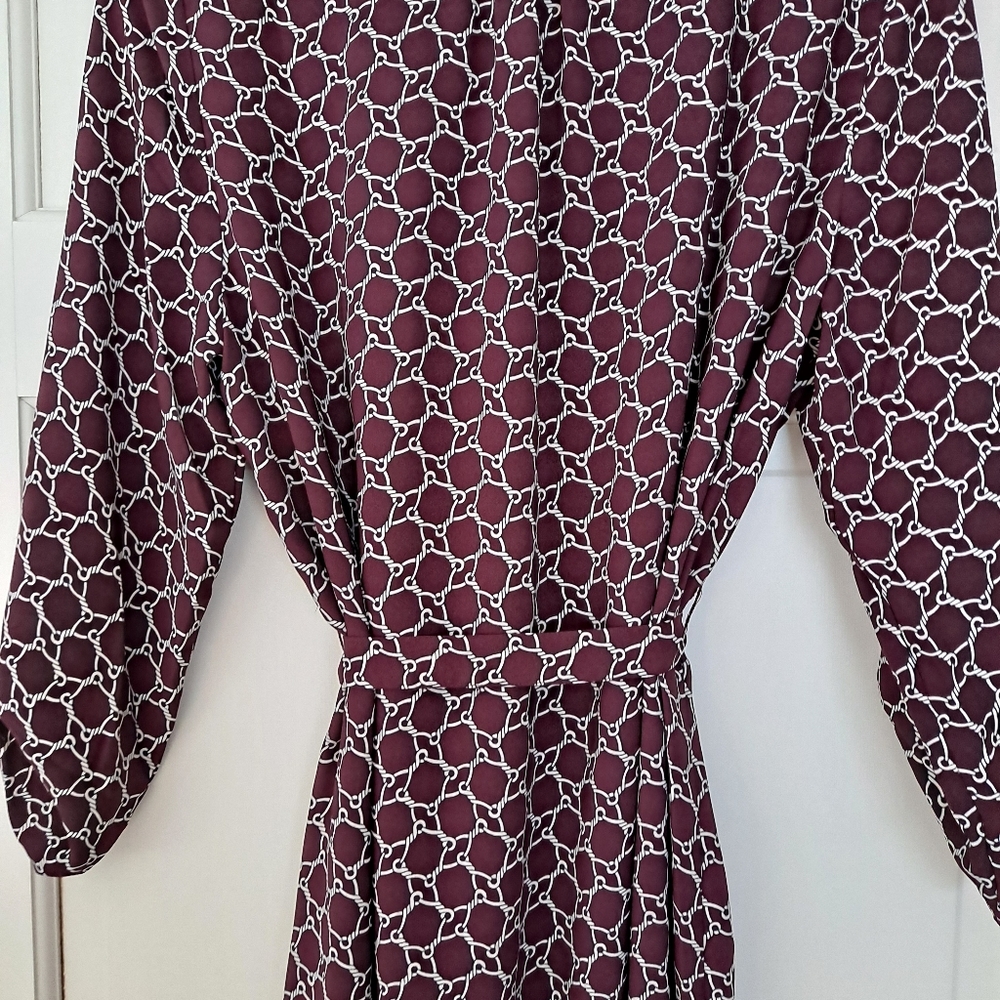 Dres - Picture 2 of 3